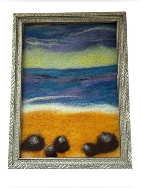 HANDMADE NEEDLE FELTED ART FIBRE ART OCEAN BEACH SCENE FRAMED